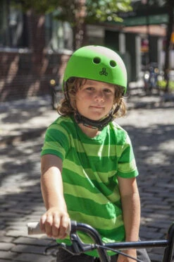 Triple Eight LIL 8 Dual Certified Sweatsaver Kids Rollerskating Helmet - Blue Glossy (One Size - Toddler 5+) 7 Triple Eight LIL 8 Dual Certified Sweatsaver Kids Rollerskating Helmet - Blue Glossy (One Size - Toddler 5+) -Figure Skating Equipment Shop 2 67221.1637406980