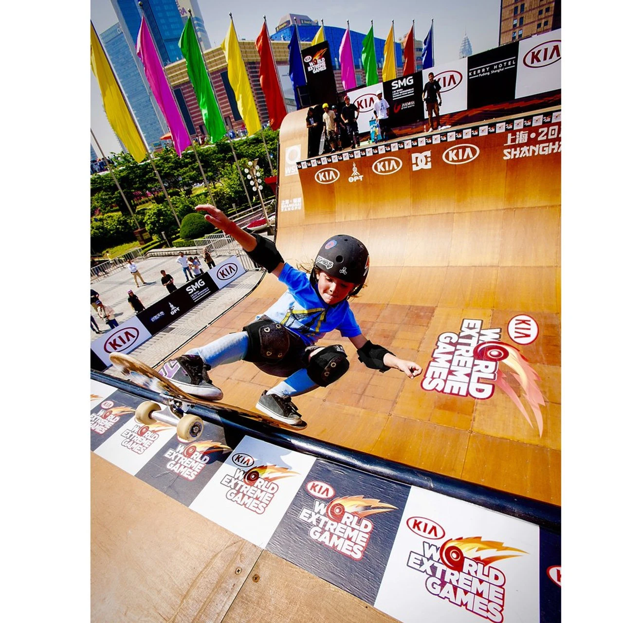 Triple Eight Little Tricky Dual Certified Sweatsaver Kids Rollerskating Helmet - Black Rubber (One Size - Youth 8+) 6 Triple Eight Little Tricky Dual Certified Sweatsaver Kids Rollerskating Helmet - Black Rubber (One Size - Youth 8+) - Image 4