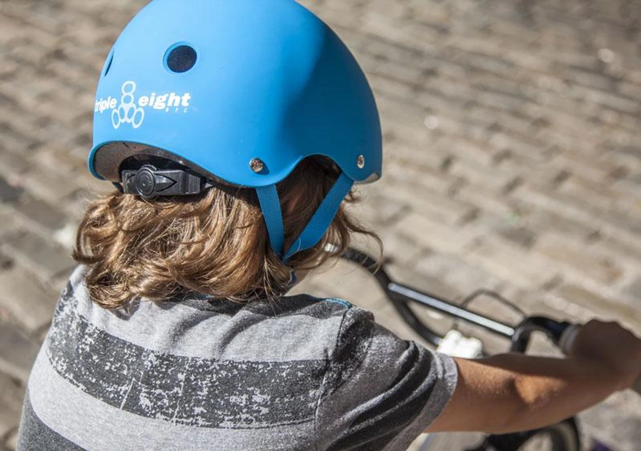 Triple Eight LIL 8 Dual Certified Sweatsaver Kids Rollerskating Helmet - Blue Glossy (One Size - Toddler 5+) 5 Triple Eight LIL 8 Dual Certified Sweatsaver Kids Rollerskating Helmet - Blue Glossy (One Size - Toddler 5+) - Image 3